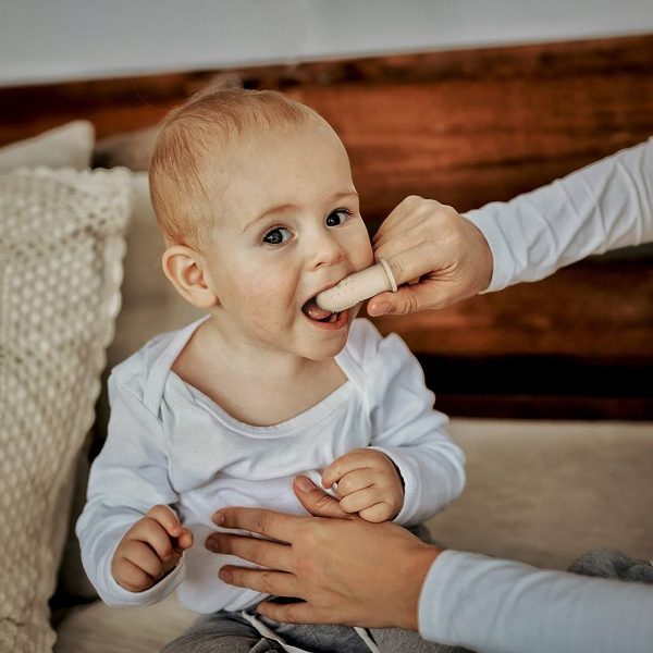 30 Pieces Baby Tongue Cleaners and 2 Pieces Finger Toothbrush