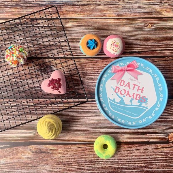 Aofmee Bath Bombs Gift Set, Handmade Bubble and Floating Fizzies Spa Kit