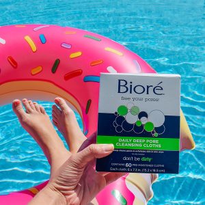 Bioré Daily Facial Cleansing Cloths, 60 Count, with Dirt-grabbing Fibers