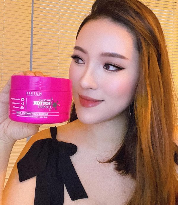 Contains Marine Collagen and Almond Oil