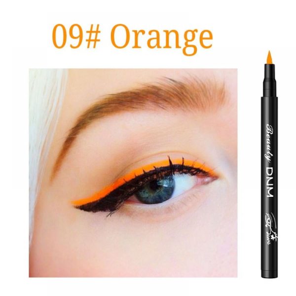 Eyeliner Stamp – Winged Eyeliner in Seconds – Easy to Use