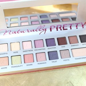 It Cosmetics The Romantics Naturally Pretty Matte Eye Shadow Palette