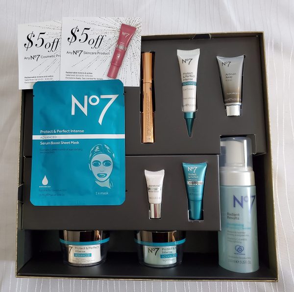 No7 Collection Gift