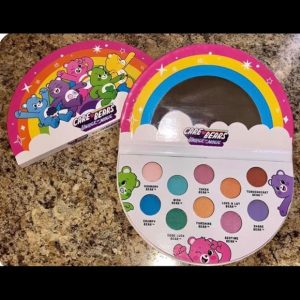 Taste Beauty Care Bears Eyeshadow Pallete