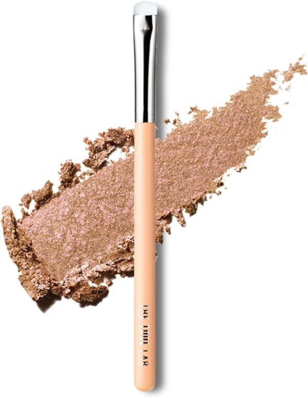 THE TOOL LAB 205 Eye Smudge Brush Makeup Brush Angled Precision Flat