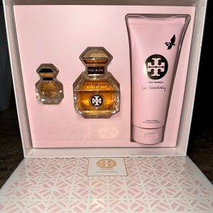 Tory Burch 3 PC Luxury Perfume Gift Set: 3.4 oz Eau De Parfum Spray